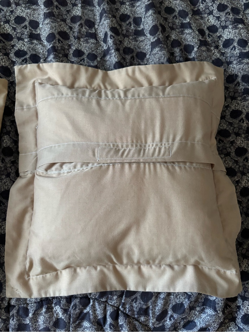 2 Handmade pillows 14 x 14 removable covers Pillows included - Picture 6 of 8